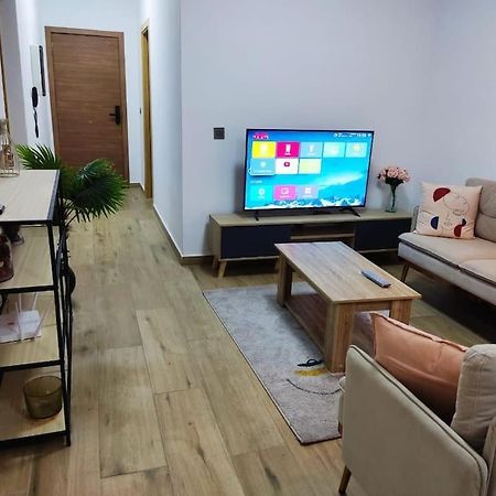 Superbe Appartement Avec Parking Gratuit Et Garde Dakar Exterior photo